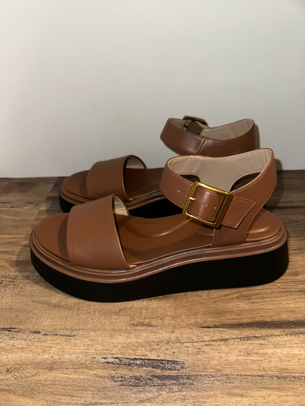 Giani Bernini Brown Leather Platform Ankle-Strap Sandals with Black Sole - Picture 4 of 8